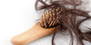 كيف تعالج تساقط الشعر بمستحضرات عضوية فعالة؟