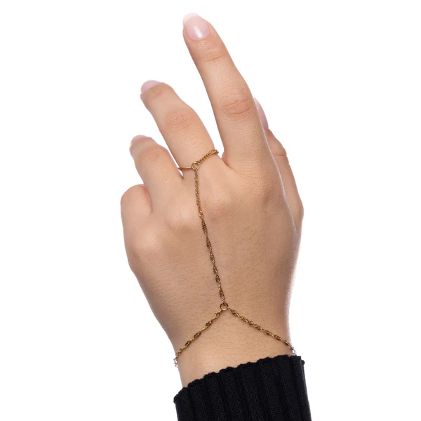 سلسلة يد ملتوية مطلية بالذهب